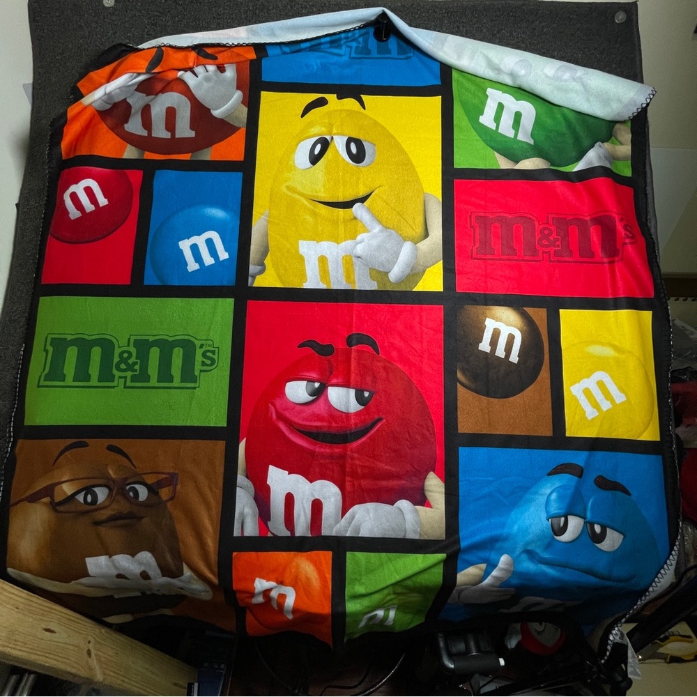 M&M'S Big FACE Polyesterfleece Characters Blanket